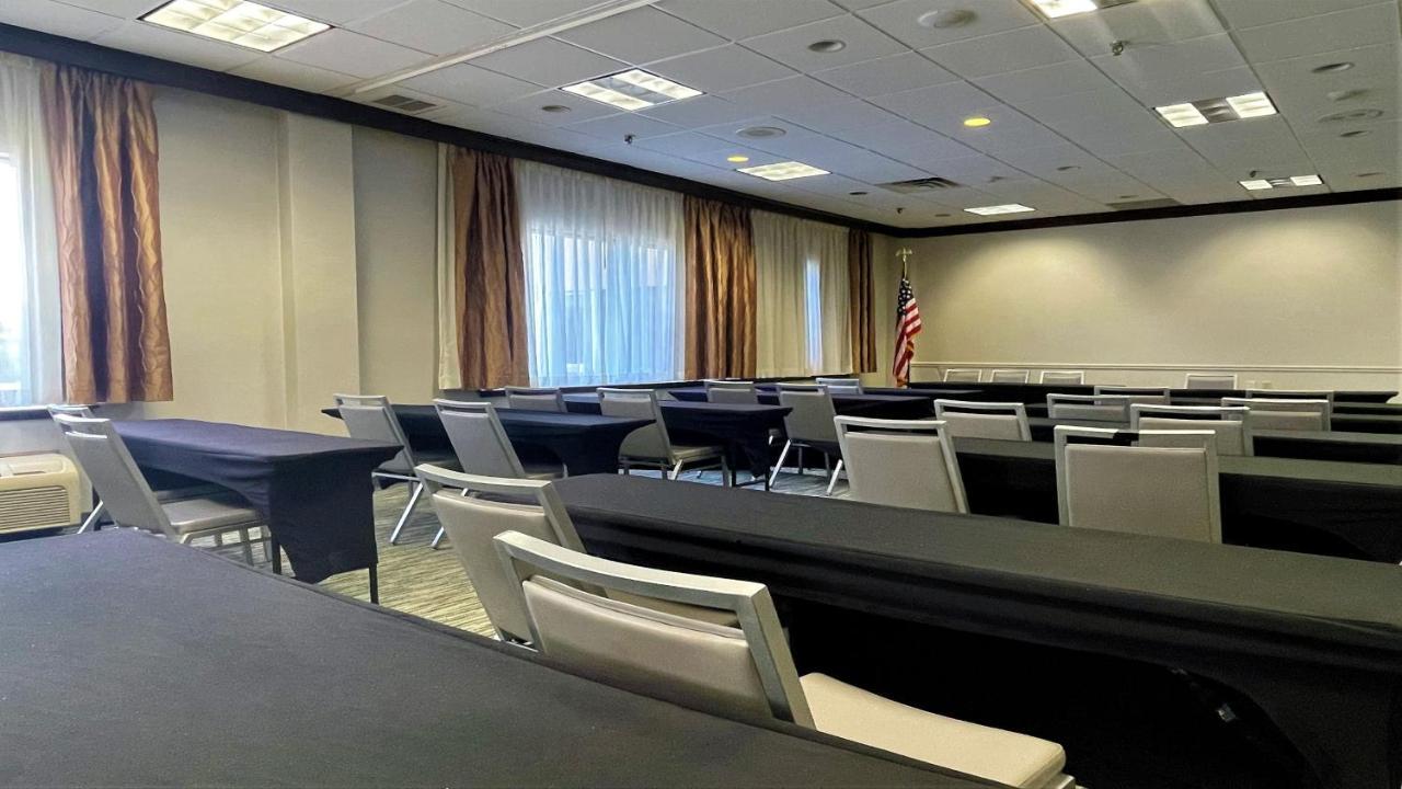 Holiday Inn Clark - Newark By Ihg Exteriér fotografie